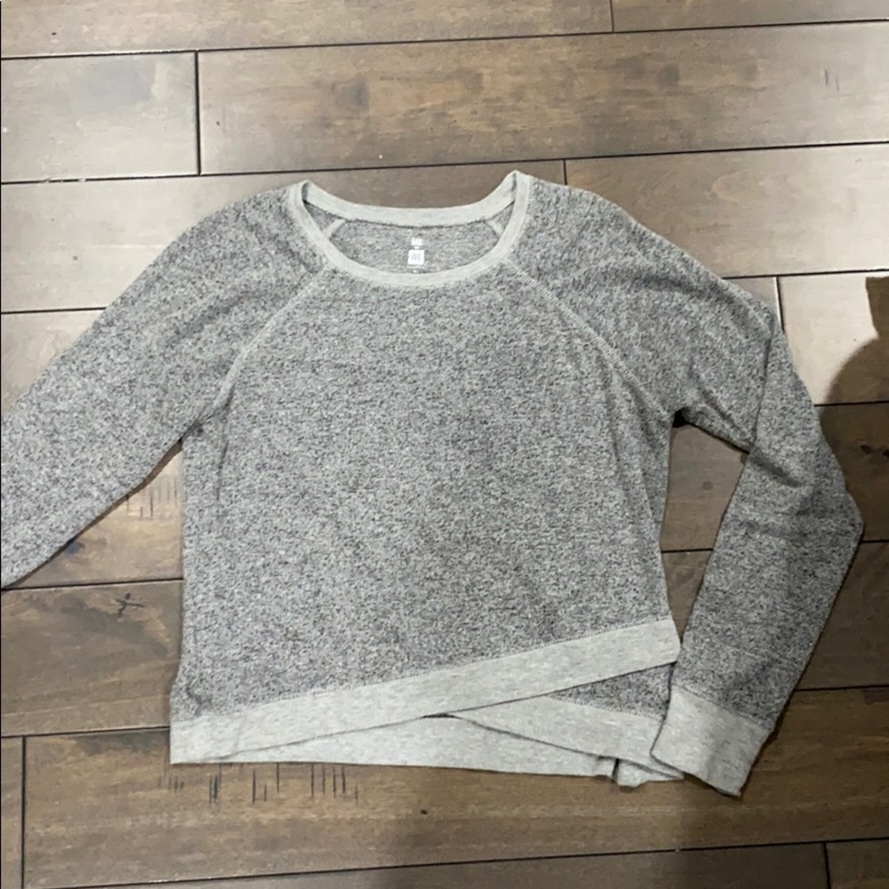 cropped light weight top